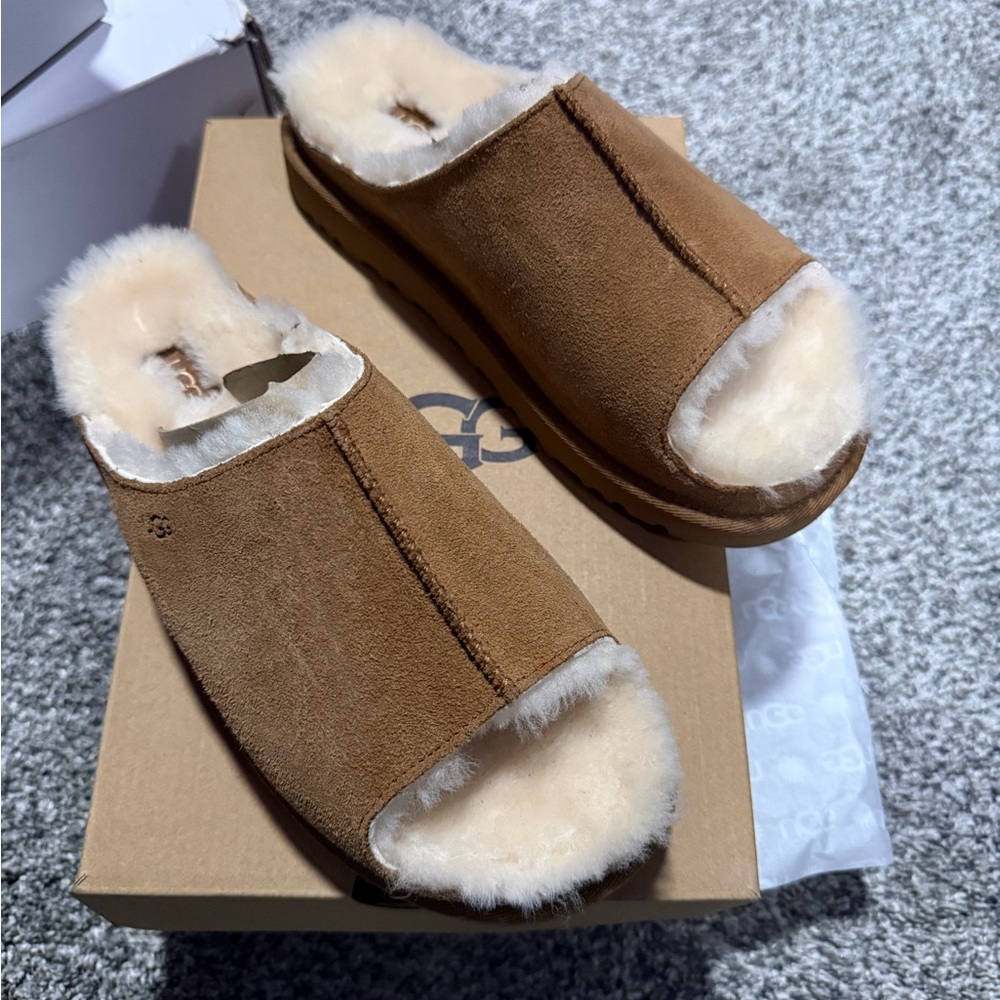 Womens UGG® Greenport Slide Sandal - Chestnut
